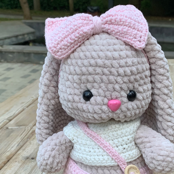 El Yapımı Kadife Oyuncak Uzun Kulaklı Tavşan- Pembe Şortlu